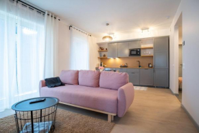 Dream Stay - Brand New Apartment with Balcony & Free Parking